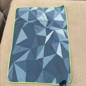 Geometric Pattern Microfiber Towel in Blue with Lime Trim